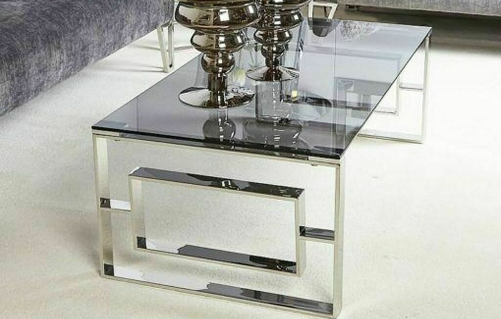 стол со стеклянной столешницей